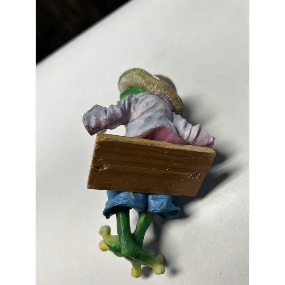 Vintage Frog Figurine Shelf Sitter Holder So Cute! Garden Decor